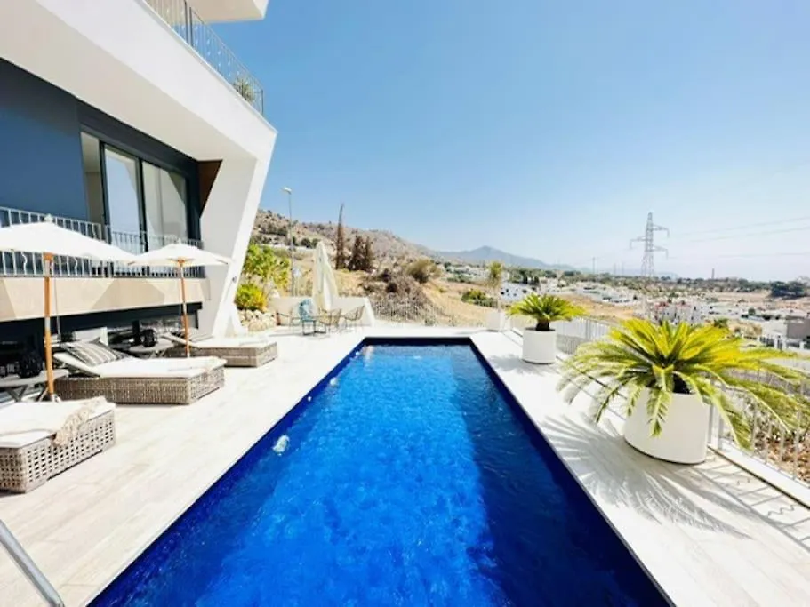 Villa Roma Malaga 0*,